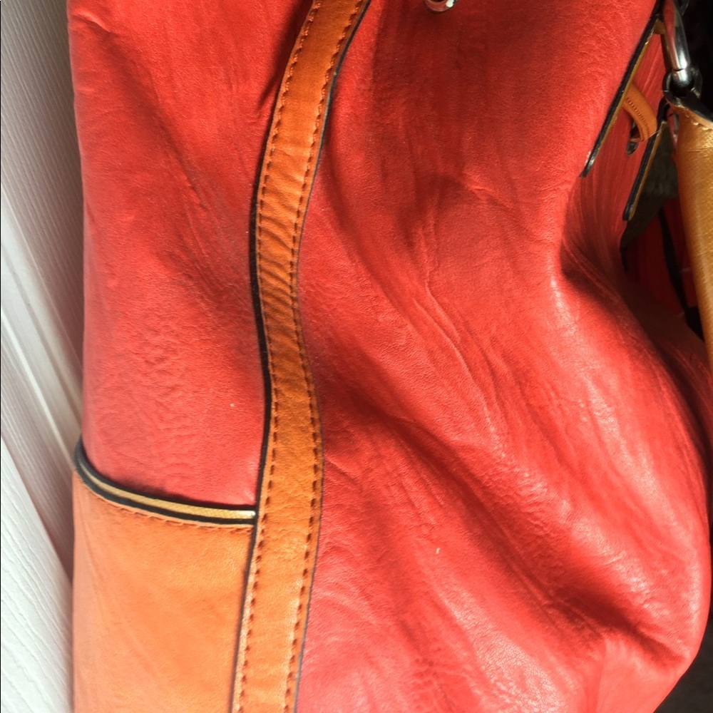 Guess purse - Picture 5 of 8